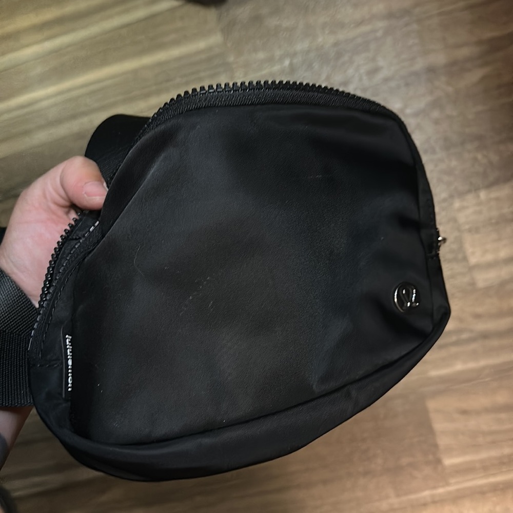 Lululemon - Picture 6 of 6